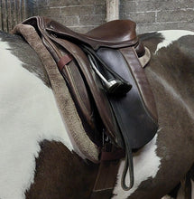 Load image into Gallery viewer, Karoo AirFlow2 Numnah Saddle Pad - BROWN